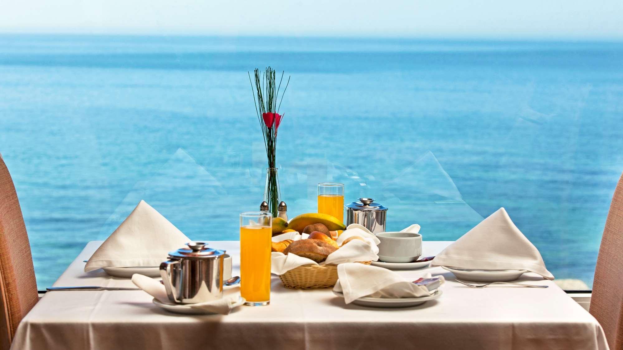 Carcavelos Beach Hotel Exterior photo