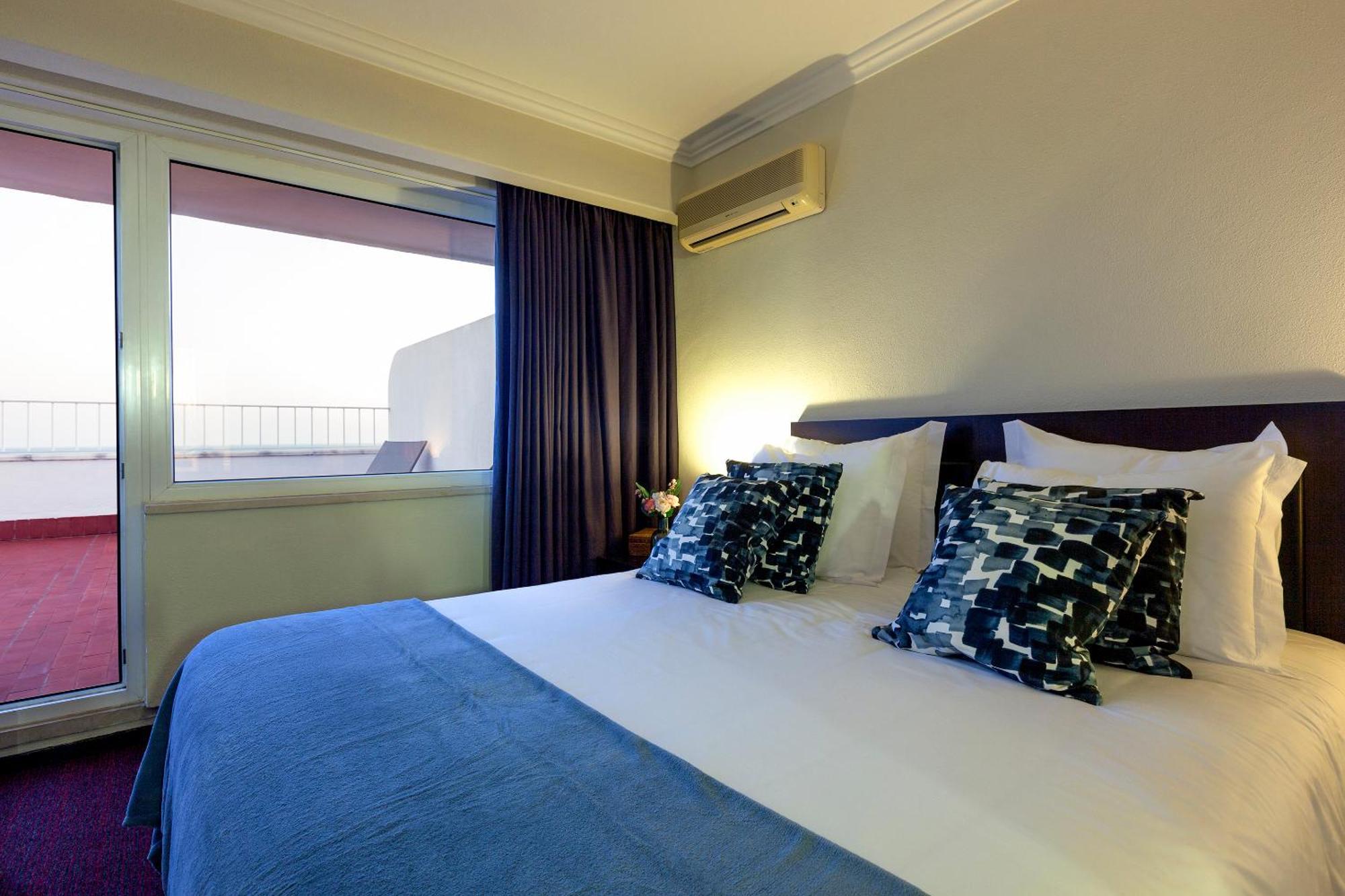 Carcavelos Beach Hotel Exterior photo