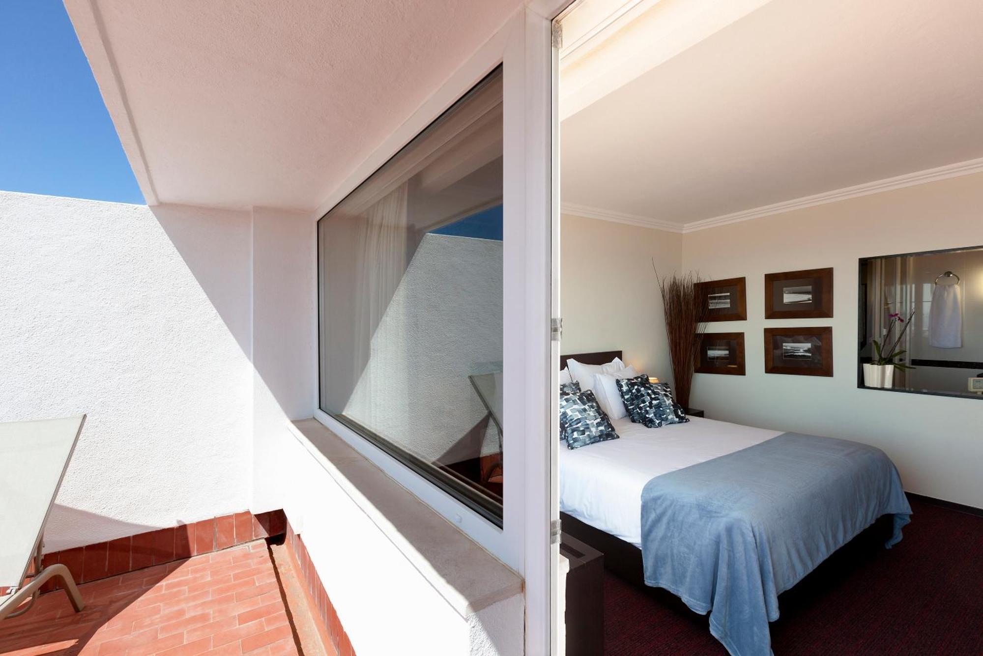 Carcavelos Beach Hotel Exterior photo