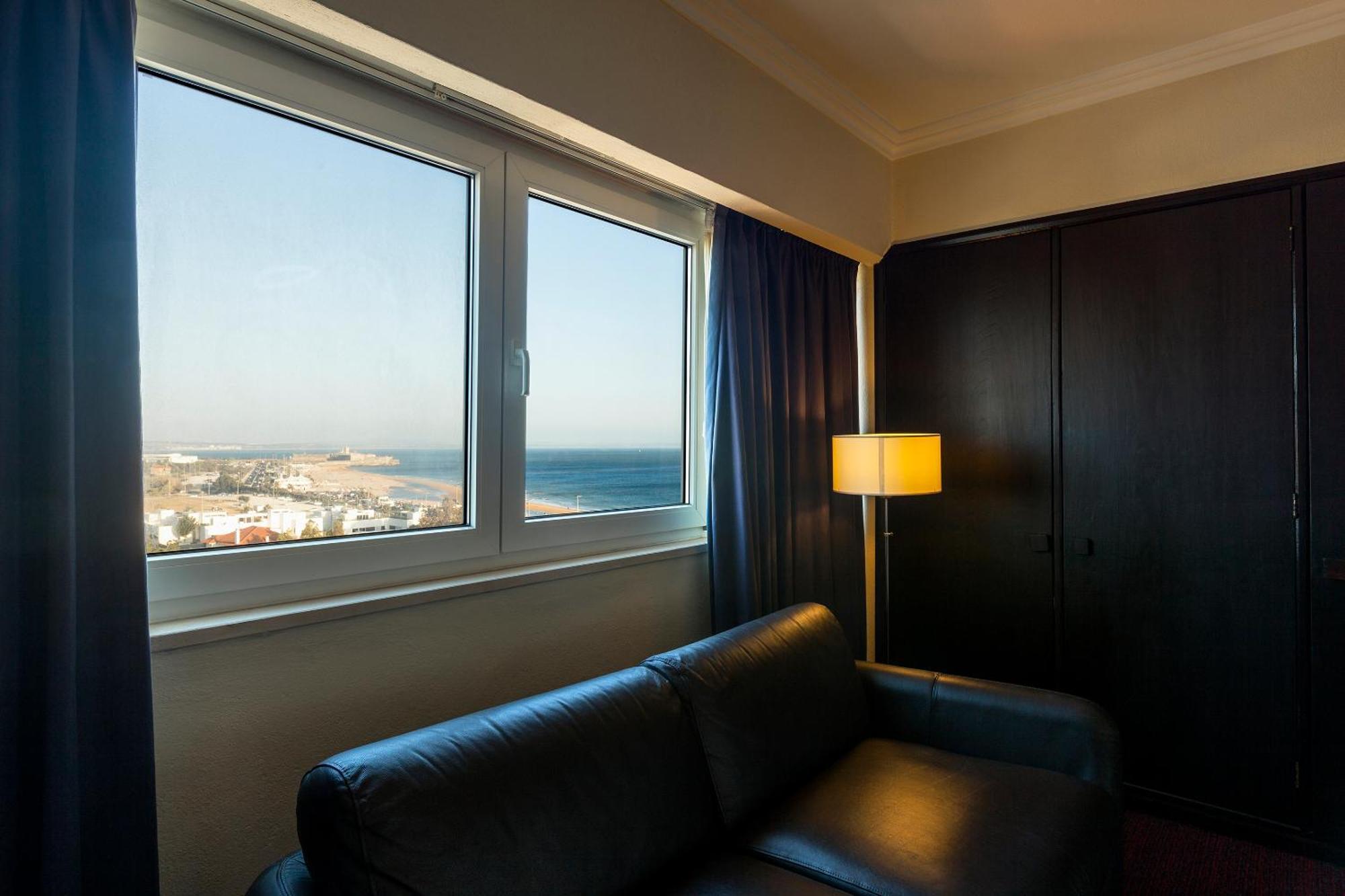 Carcavelos Beach Hotel Exterior photo