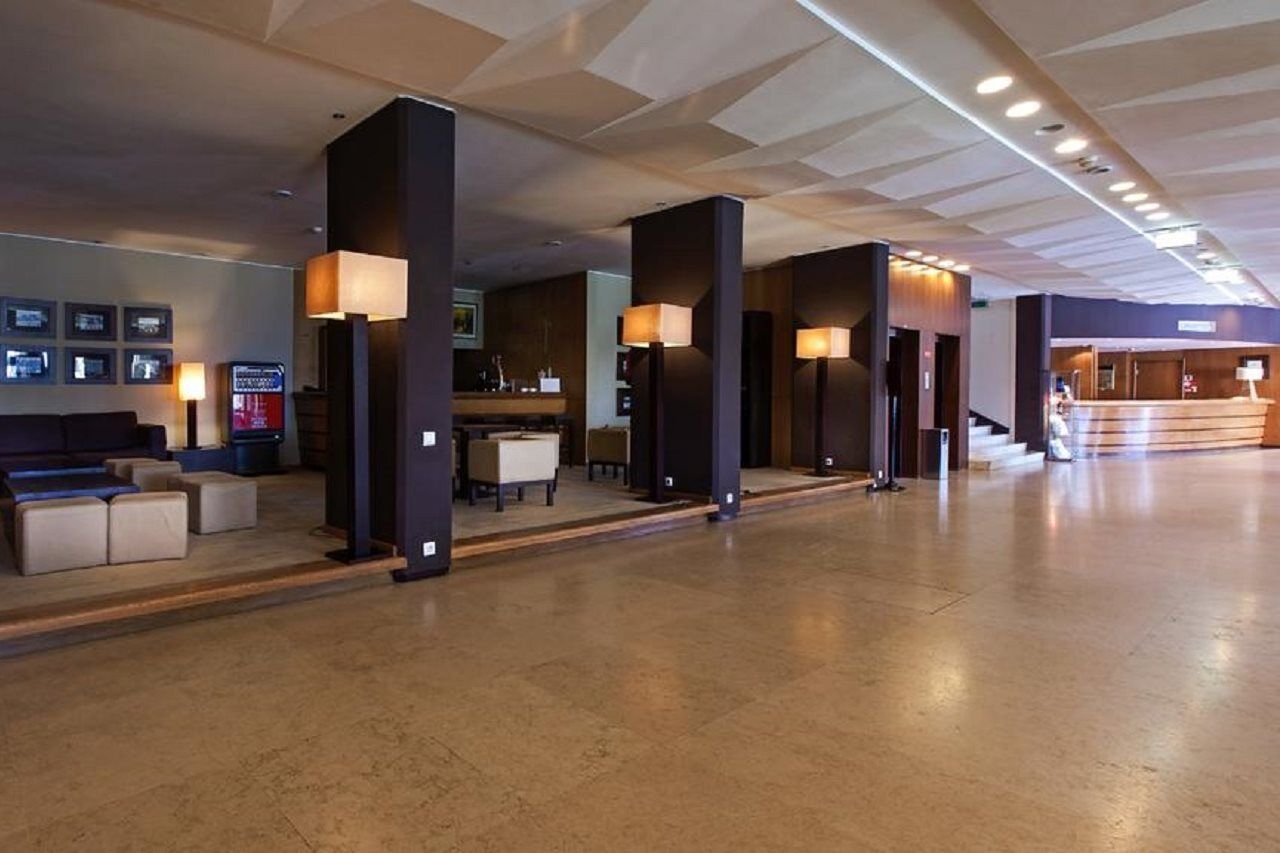 Carcavelos Beach Hotel Exterior photo